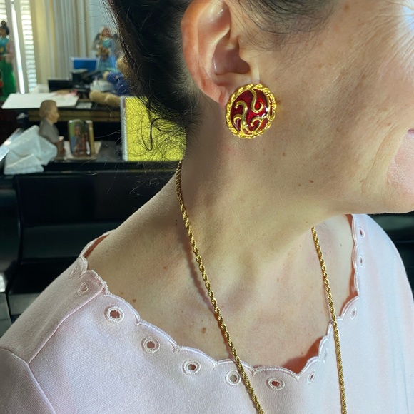 Hutton Wilkinson Jewelry Set. Necklace with matching clip on earrings NRFB - Picture 13 of 17